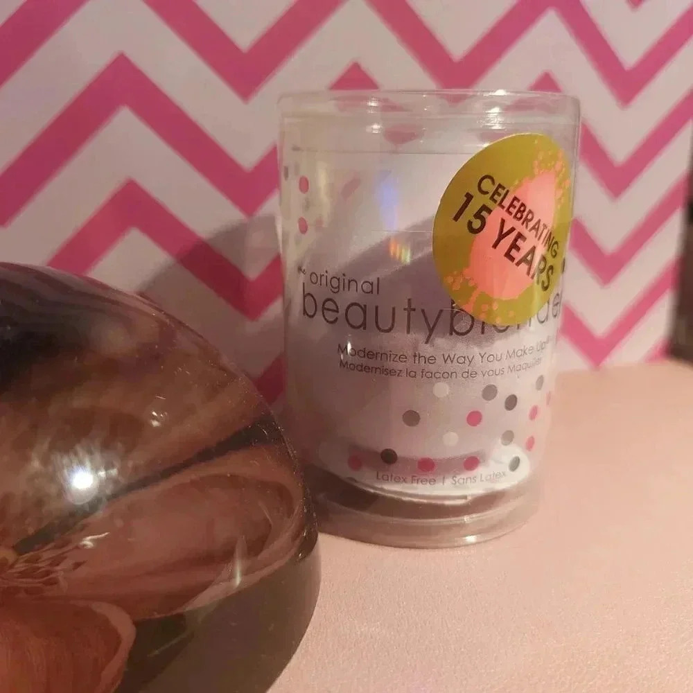 BeautyBlender | The Original Beautyblender Makeup Sponge in  Lilac (1) - NWOT
